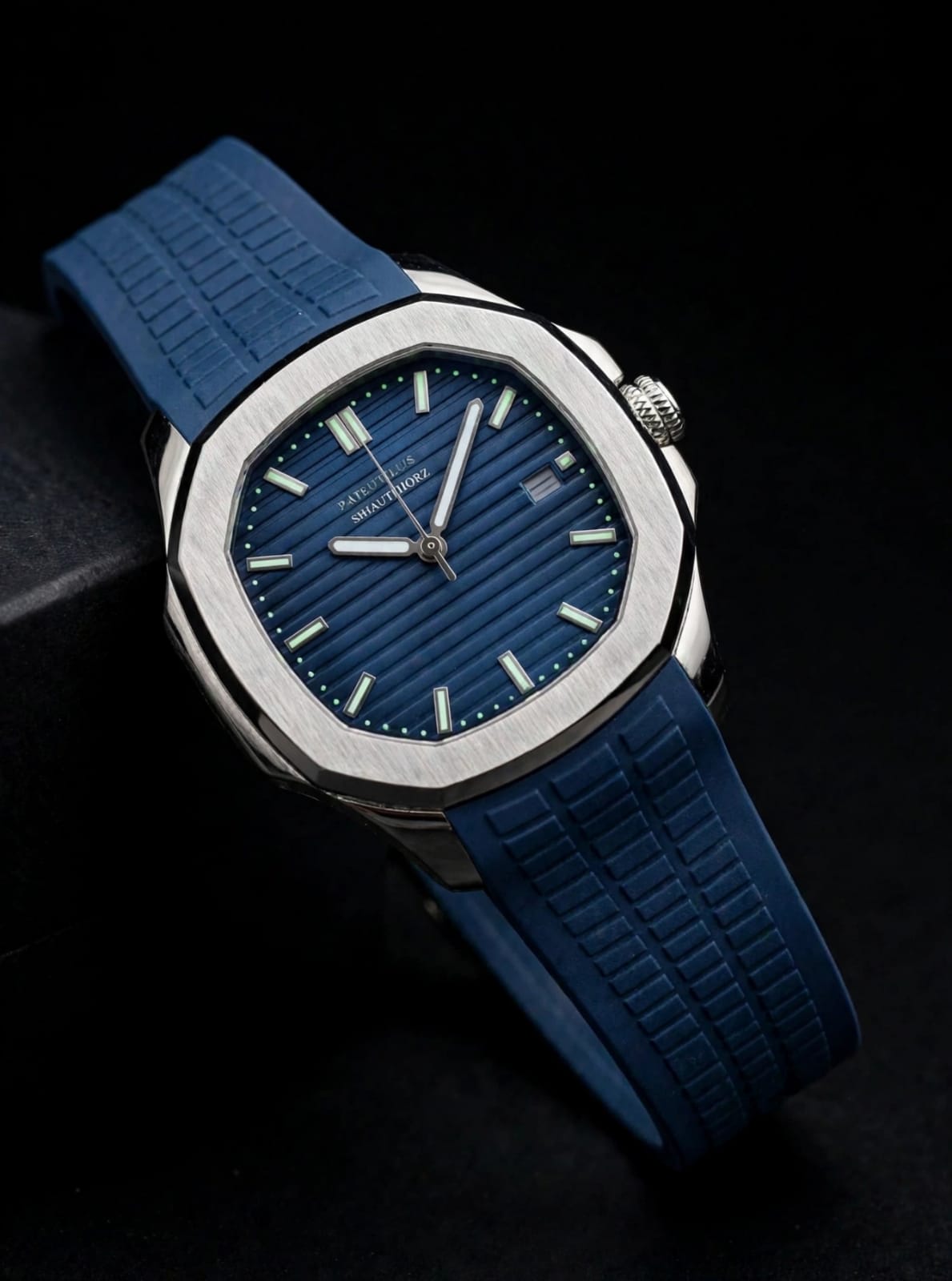 QUARTZ - The Blue Nautilus